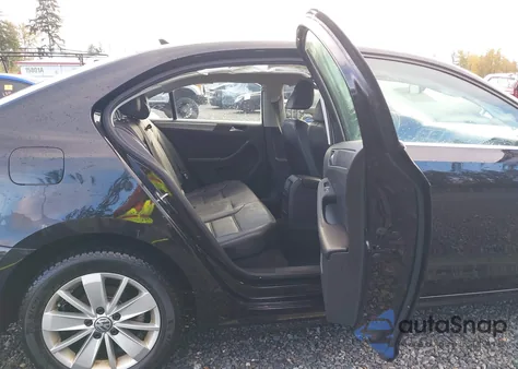 2015 Volkswagen Jetta 1.8T Se from USA, damaged, VIN 3VWD17AJ3FM260135